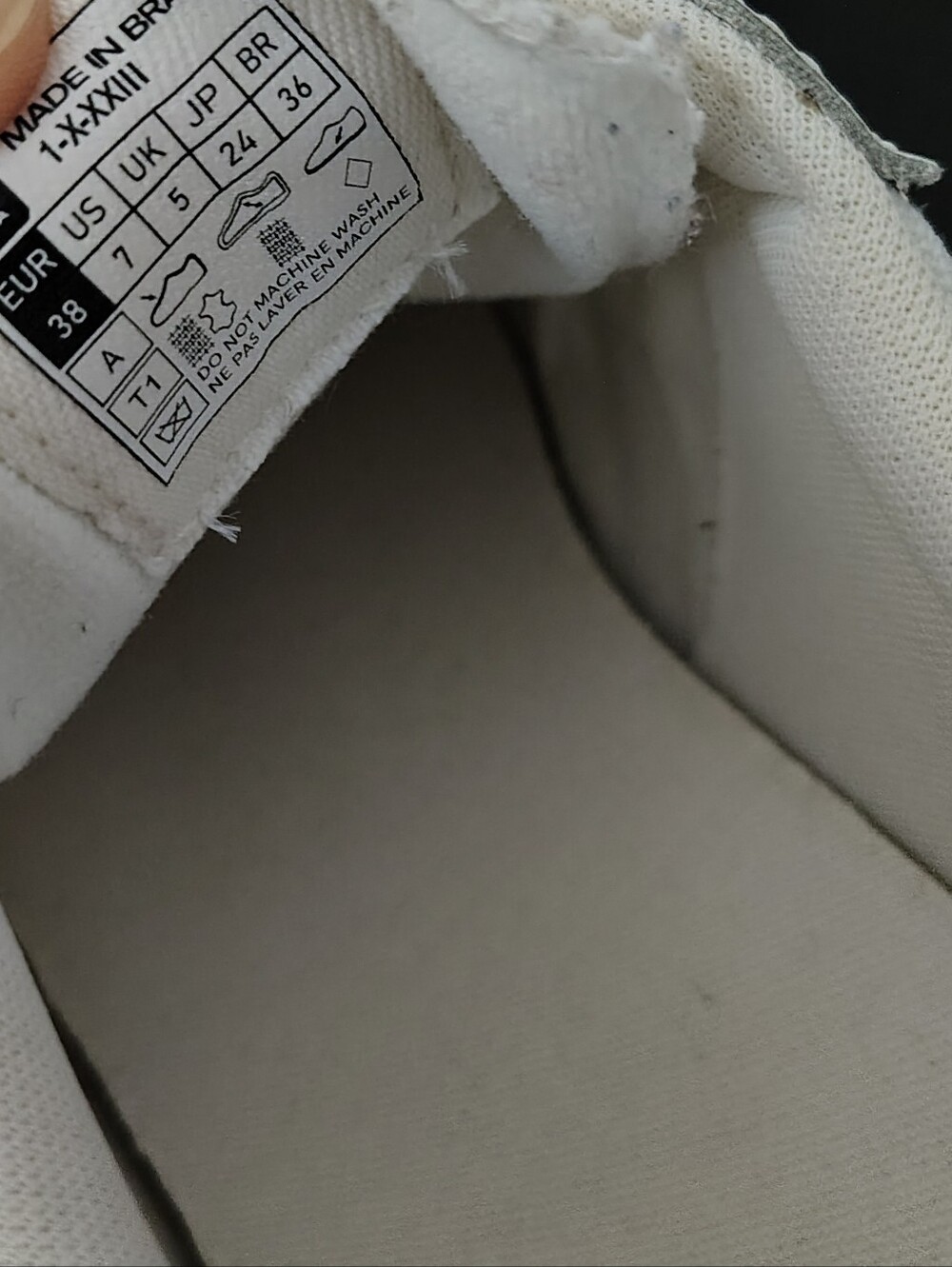 Veja Volley Canvas White/ Emeraude Low Top Sneakers - Picture 14 of 14